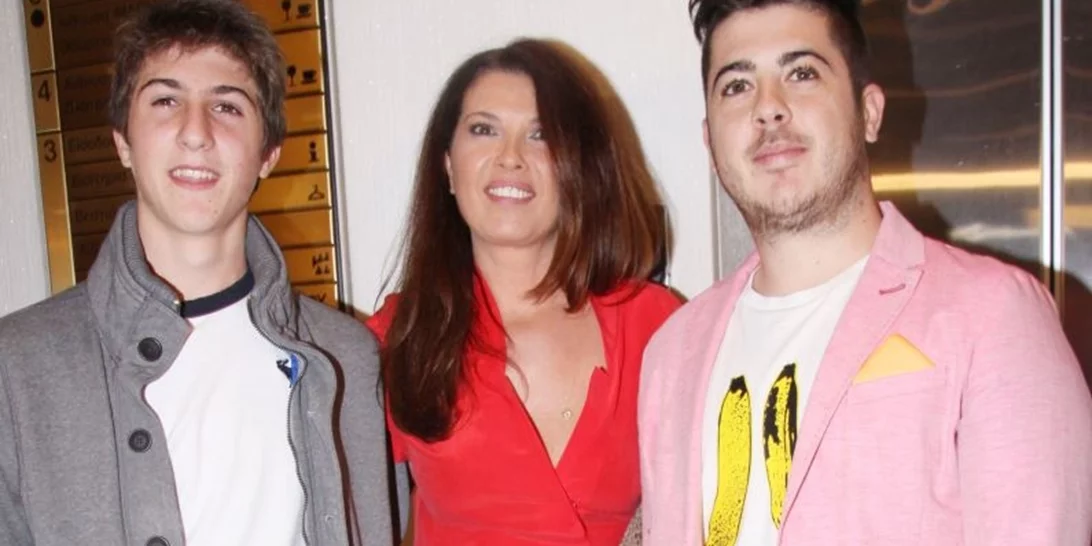 Μιχαήλ Βαρθακούρης | Στο σπίτι της μητέρας του στην Πάρο - Η ασύλληπτη θέα που διαθέτει