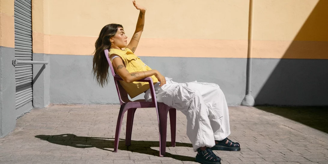 Η εντυπωσιακή συλλογή σανδαλιών που θα σε βοηθήσουν να αναβιώσεις τα 90s