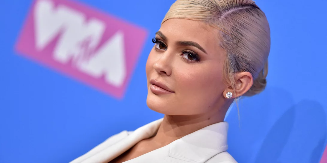Η Kylie Jenner φοράει ήδη αυτές τις φθινοπωρινές τάσεις