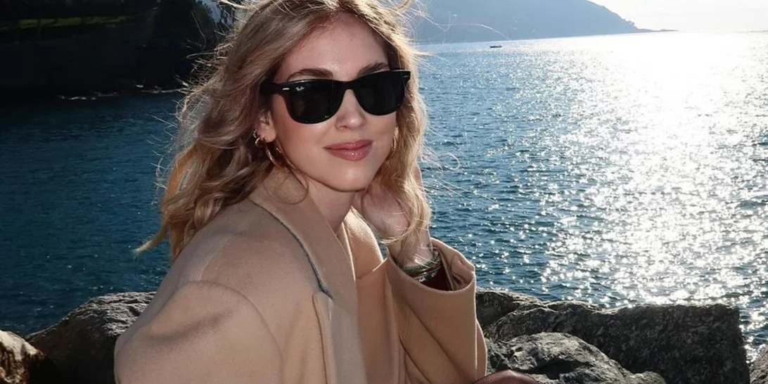 Chiara Ferragni | Πώς δημιούργησε ένα ανοιξιάτικο look βασισμένο στο επικρατέστερο micro trend του χειμώνα