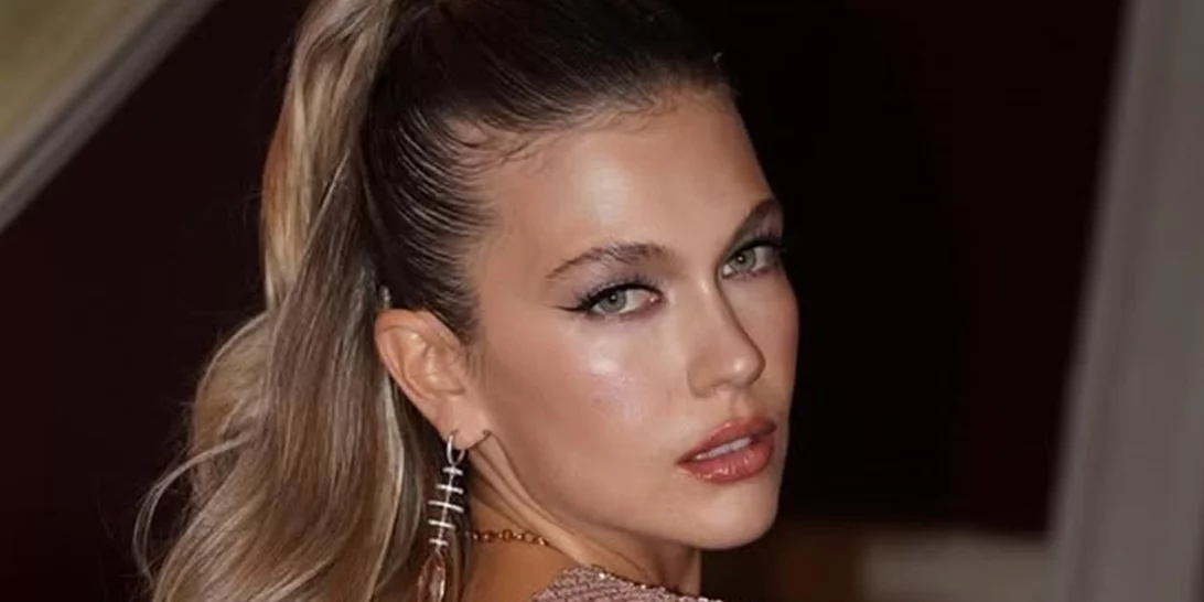 Κλέλια Ανδριολάτου | Αμακιγιάριστη με τα αθλητικά της ρούχα στο σπίτι της