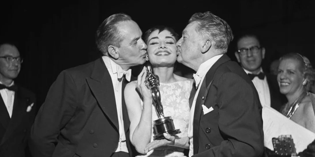 Βραβεία Oscar | Iconic στιγμιότυπα από μία εποχή που οι stars άγγιζαν μυθικά επίπεδα