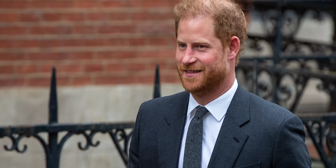Ο πρίγκιπας Harry απέσυρε την αγωγή του για συκοφαντική δυσφήμιση σε βάρος βρετανικής ταμπλόιντ