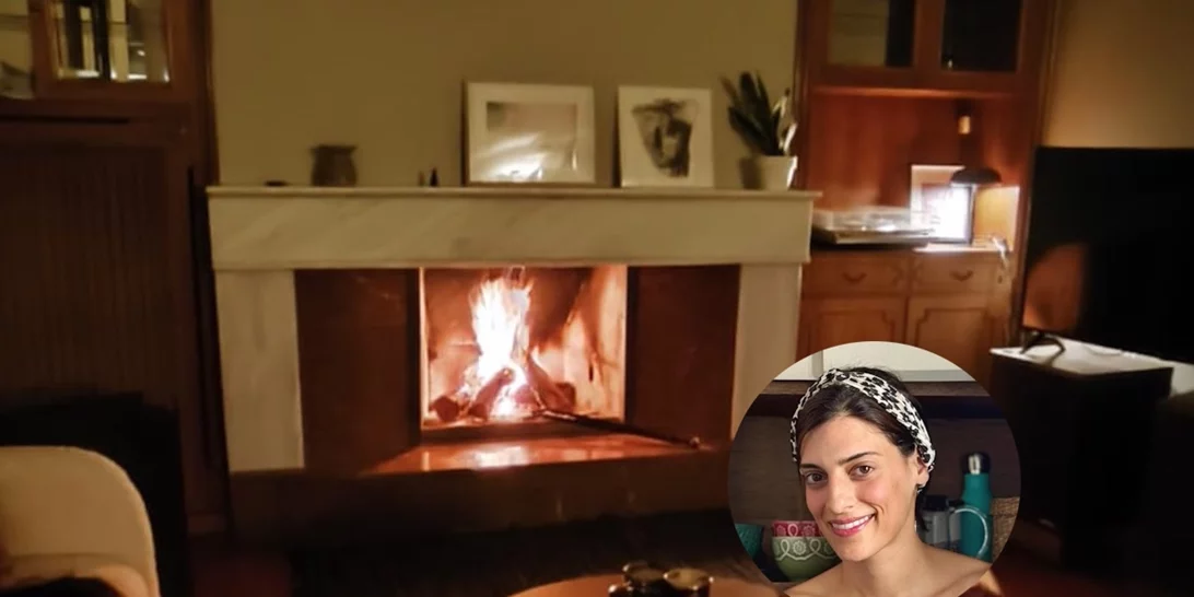 Χριστίνα Χειλά Φαμέλη | Το cosy σαλόνι της - Η λιτή διακόσμηση στο τζάκι και το πιο πρακτικό coffee table