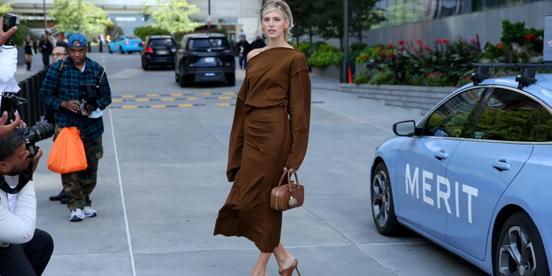 Τα ιδανικά φορέματα από τη Marks & Spencer για κομψές εμφανίσεις στο γραφείο