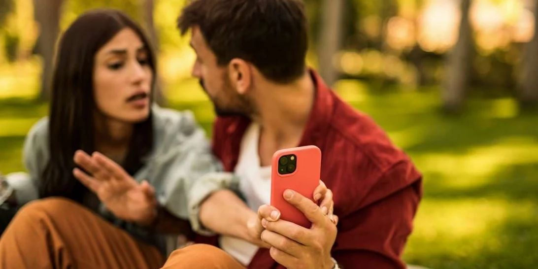 Τι είναι το Σύνδρομο του Οθέλλου και πώς καταστρέφει μια σχέση