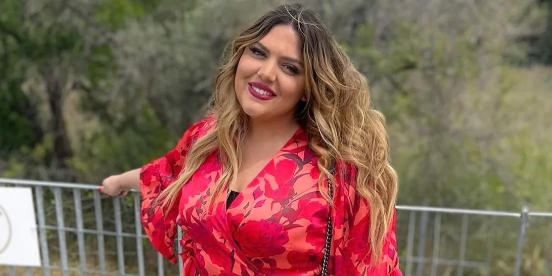 Δανάη Μπάρκα | Το μίνιμαλ nail art της θα σου δώσει έμπνευση για το επόμενο μανικιούρ σου