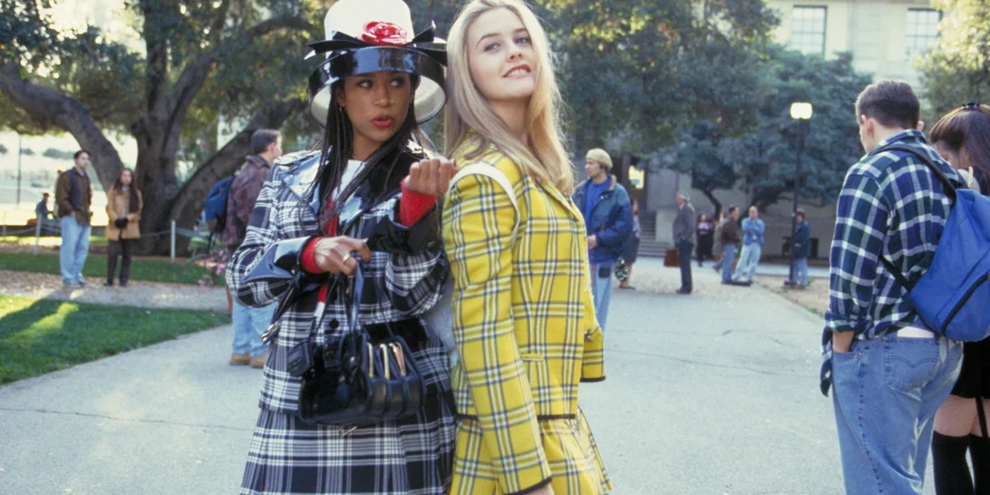Το iconic σύνολο της Alicia Silverstone στο "Clueless" αναβιώνει στο Super Bowl