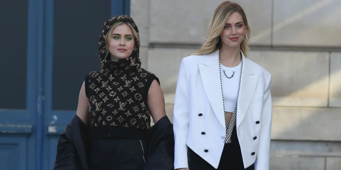 Αυτά είναι τα "άσχημα" παπούτσια που δεν αποχωρίζονται οι fashionistas | Θα τα φορούσες;