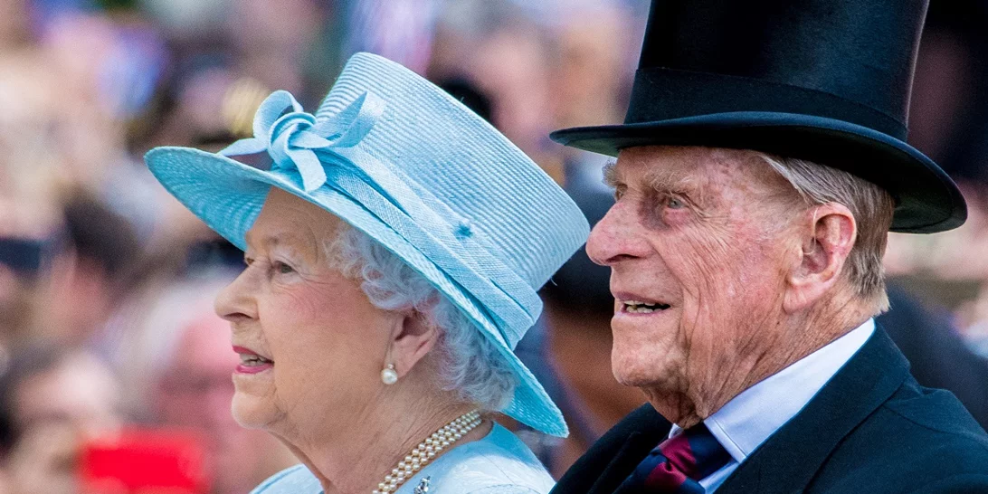 Ο συμβολισμός πίσω από το στεφάνι που κατέθεσε η βασίλισσα στη μνήμη του Φιλίππου