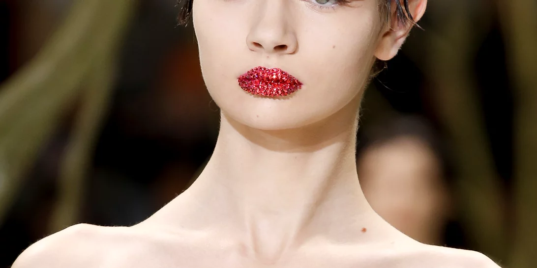 Μια αναδρομή στα ωραιότερα beauty looks του οίκου Dior της τελευταίας δεκαετίας