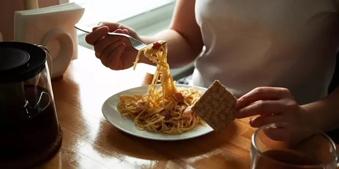 Μακαρόνια με ψωμί | Τελικά παχαίνει αυτός ο συνδυασμός υδατανθράκων;
