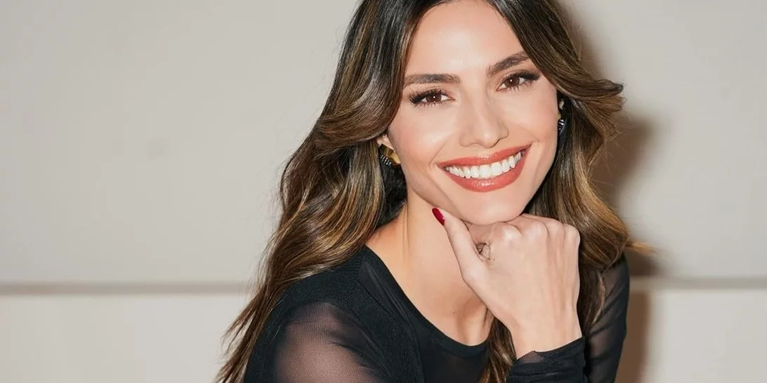 Η Ηλιάνα Παπαγεωργίου έκανε τα metallic nails να δείχνουν σούπερ classy