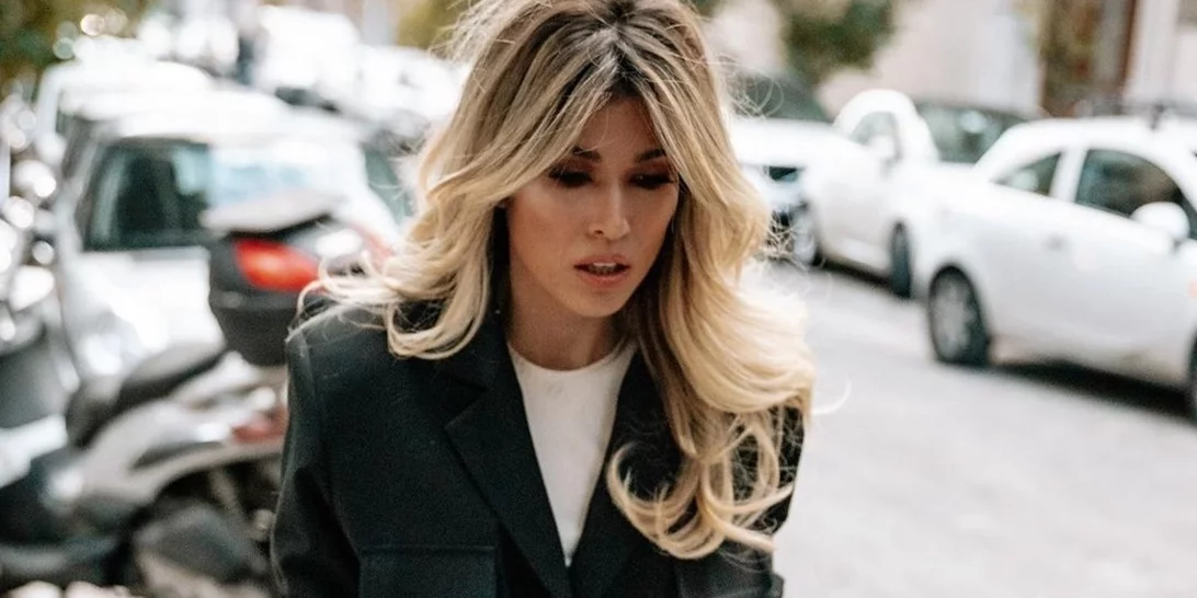 She bangs | 10 Ελληνίδες celebrities που έκοψαν αφέλειες και απέδειξαν ότι είναι ό,τι πιο stylish μπορείς να κάνεις τώρα