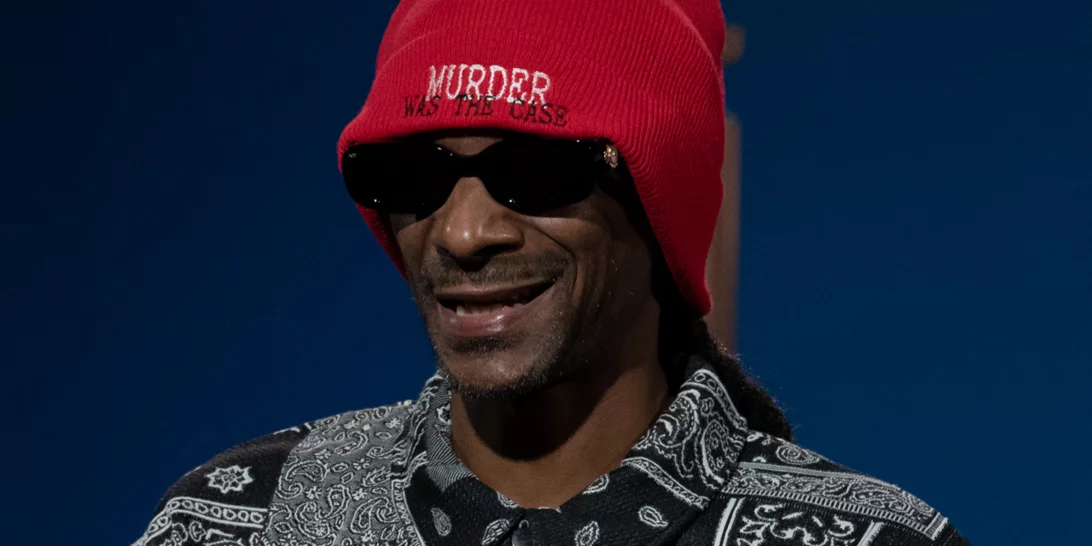 Οι Snoop Dogg και Kelly Clarkson θα είναι παρουσιαστές Αμερικανικού Διαγωνισμού Τραγουδιού