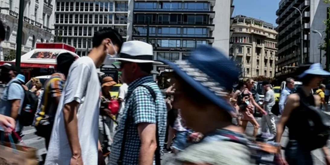 Δεν τρομάζουν οι ειδικοί με τις 25.000 κρούσματα - Γιατί δεν εισηγούνται να γίνουν πάλι υποχρεωτικές οι μάσκες