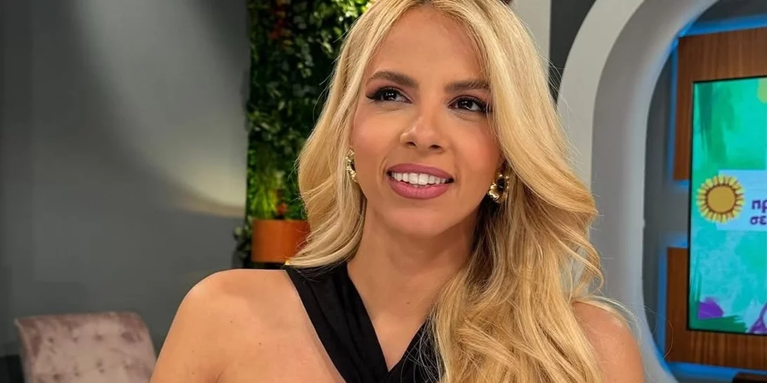 Η Τζένη Μελιτά μας εμπνέει για το πώς να φορέσουμε το μαγιό μας ακόμα και με τζιν