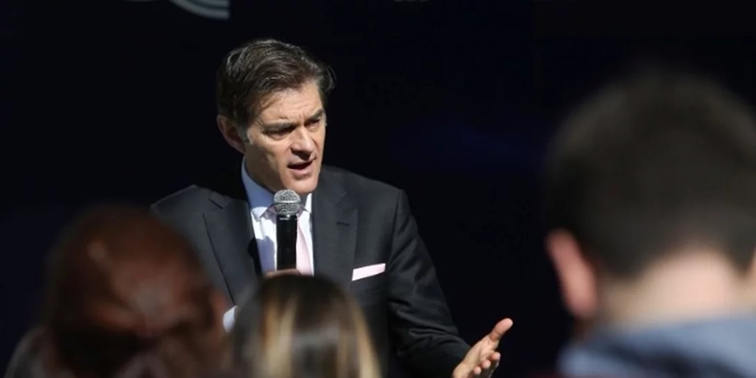 Ο Τrump αναθέτει στον "Dr Oz", τηλεοπτικό αστέρα, θέση-κλειδί για τη δημόσια υγεία