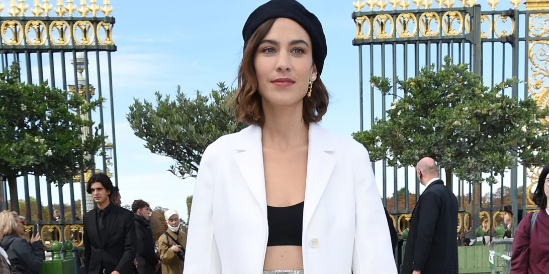 To 2022 είναι η χρονιά των bralettes | Οι chic τρόποι να τα φορέσεις