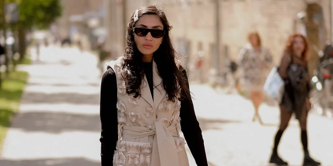 Οι πιο κομψοί τρόποι για να φορέσεις το τζιν παντελόνι αυτή την περίοδο