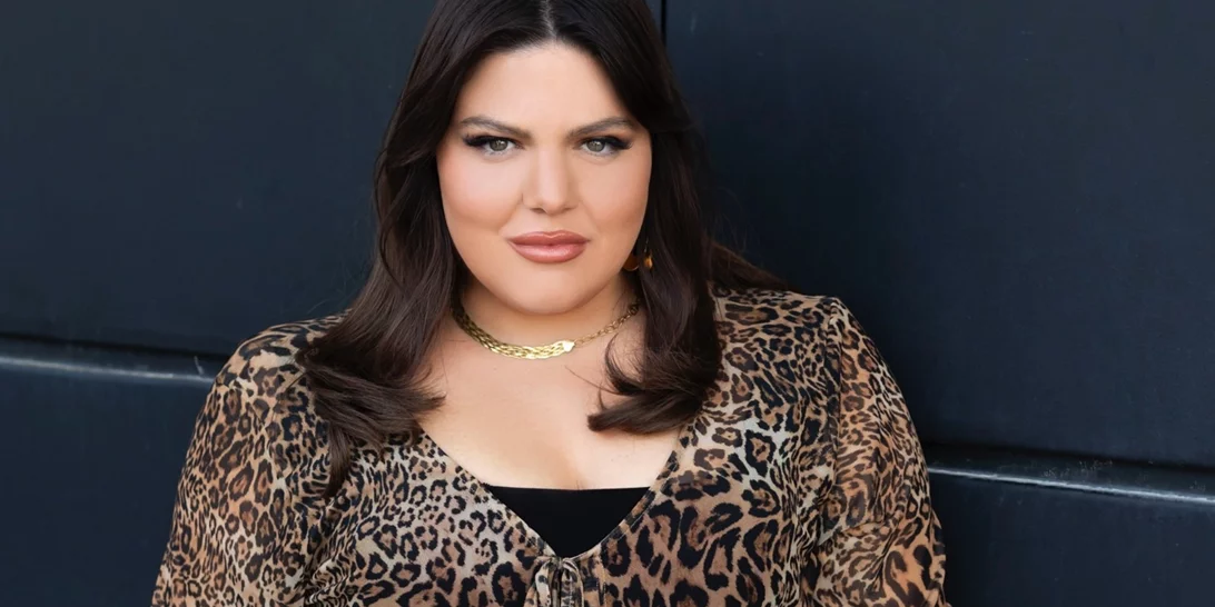 Η Δανάη Μπάρκα με το floral κοστούμι που λίγες θα τολμούσαν να φορέσουν