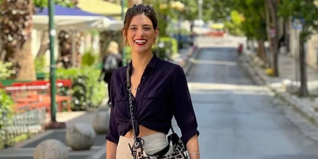 Είσαι καλεσμένη σε γάμο και δεν θέλεις να φορέσεις φόρεμα; Η Χριστίνα Χειλά Φαμέλη προτείνει μία κομψή εναλλακτική