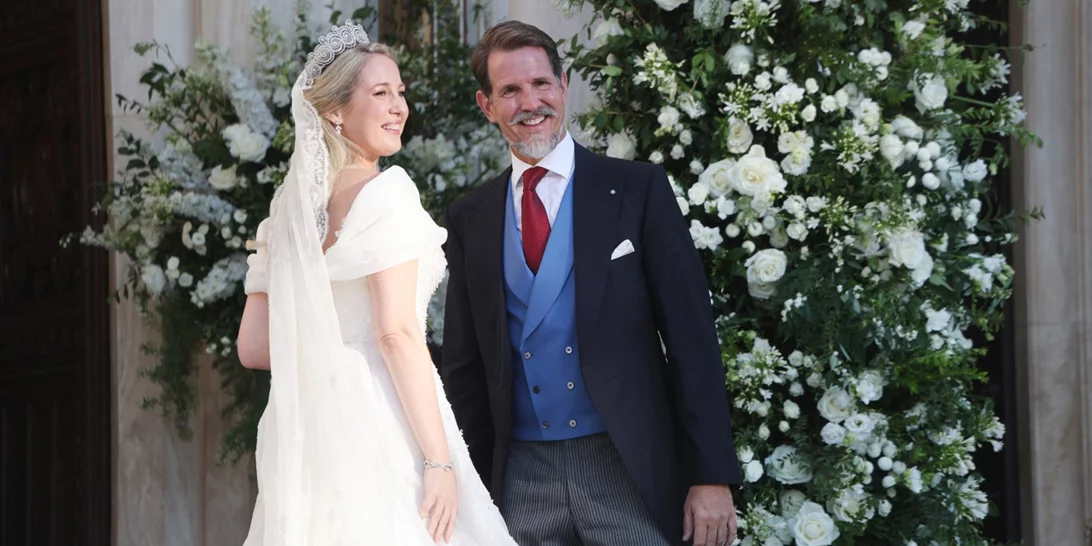 Θεοδώρα – Matthew Kumar | Το ρομαντικό νυφικό, ο στολισμός και οι γαλαζοαίματοι καλεσμένοι