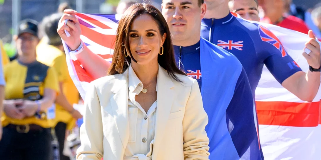 Meghan Markle | Ο μοντέρνος τρόπος που επέλεξε να φορέσει μία pencil φούστα