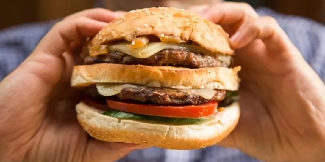 Οι τροφές που πρέπει να αποχαιρετήσεις αν θες να χάσεις βάρος