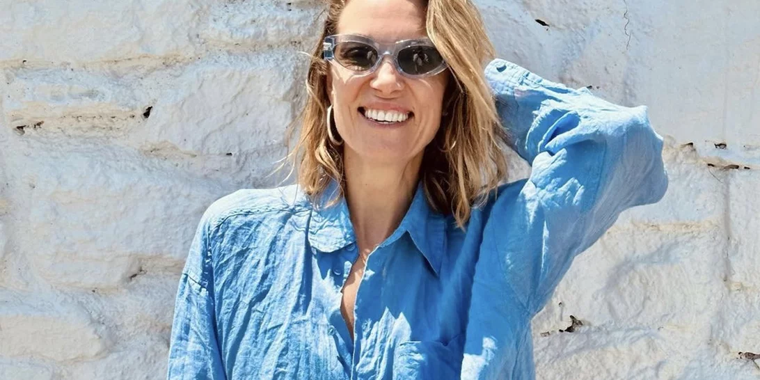 Βίκυ Καγιά | Φωτογραφίζει την πανύψηλη και κατάξανθη κόρη της, Μπιάνκα, στις διακοπές τους