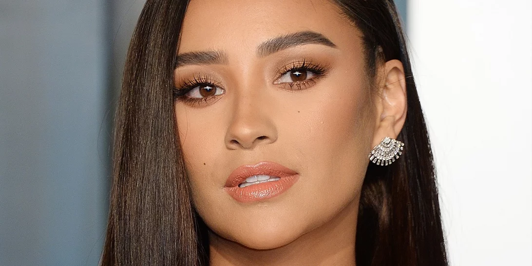 Αυτά είναι τα 5 πιο κολακευτικά ρουζ για μελαχρινές