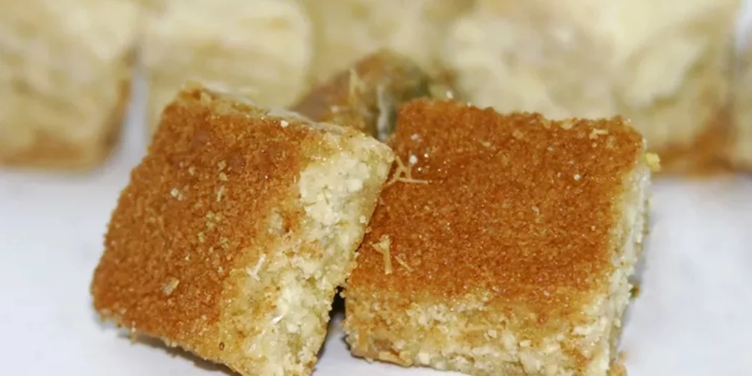 Συνταγή για ραβανί με 3 υλικά - χωρίς αλεύρι και αυγά