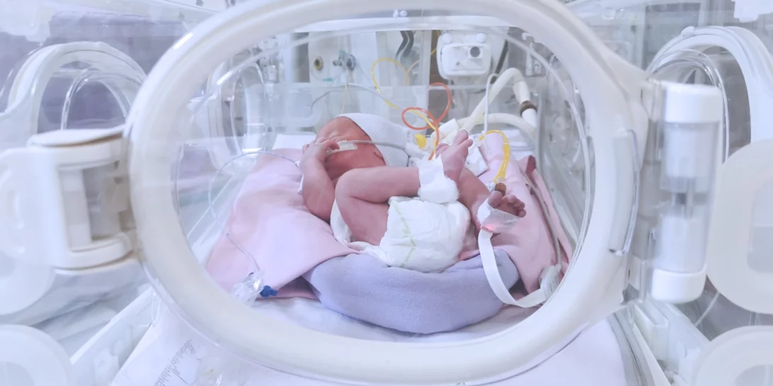 Σοκ στο Χαλάνδρι | Κοριτσάκι 2 μηνών το βρέφος που βρέθηκε μέσα σε τσάντα - Ψάχνει τους γονείς η ΕΛΑΣ