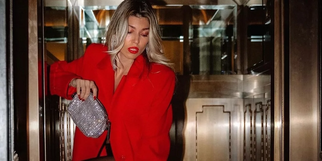 7+1 Ελληνίδες influencers προτείνουν τα ωραιότερα γιορτινά μανικιούρ