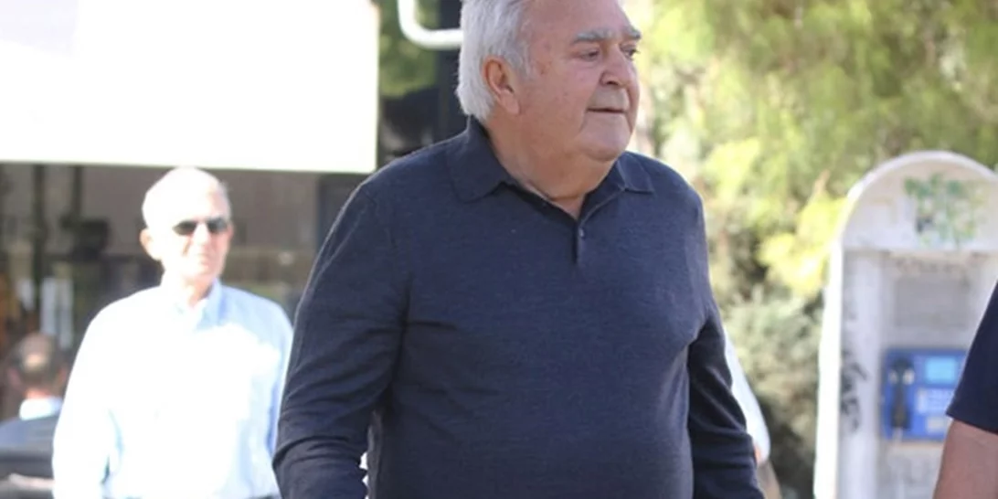 Πασχάλης Τερζής | Στο σπίτι του σε μία εμφάνιση μετά από καιρό