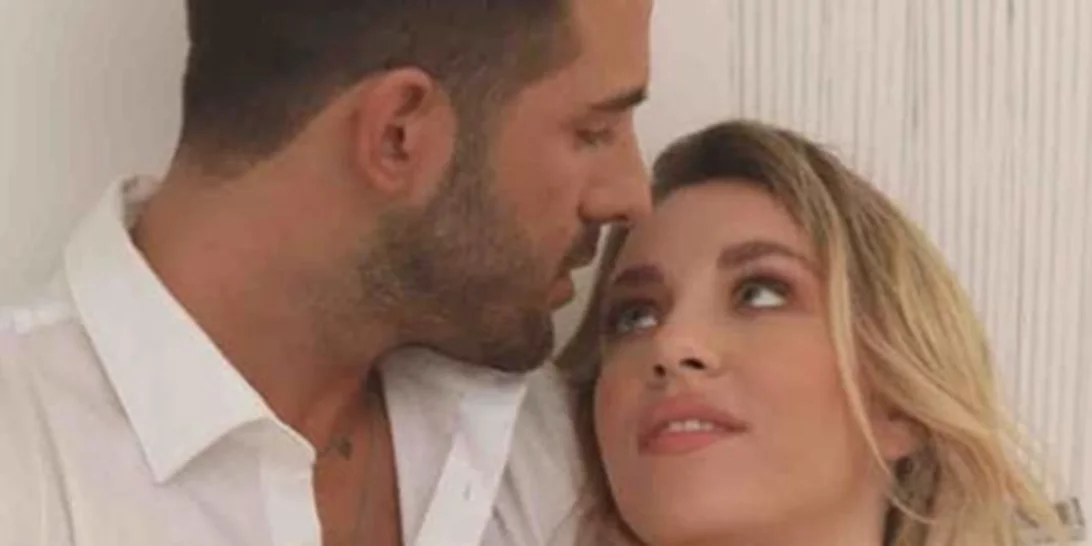 Γιώργος Λιβάνης | Σε τρυφερά στιγμιότυπα με τη Γαρυφαλλιά Καληφώνη