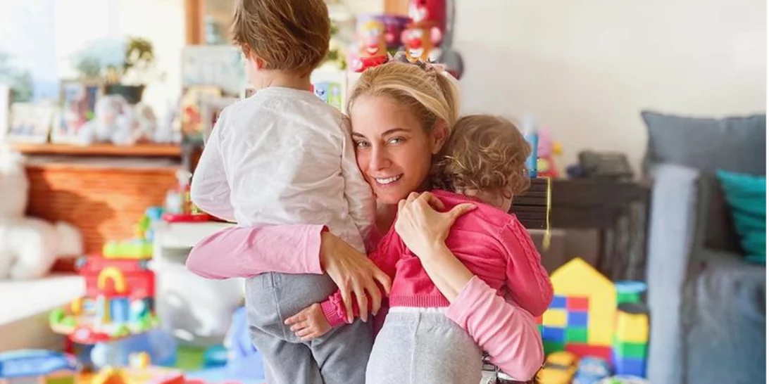 Δούκισσα Νομικού | Η τρυφερή φωτογραφία με τα παιδιά της, Σάββα και Αναστασία, και το σαλόνι-παιδότοπος