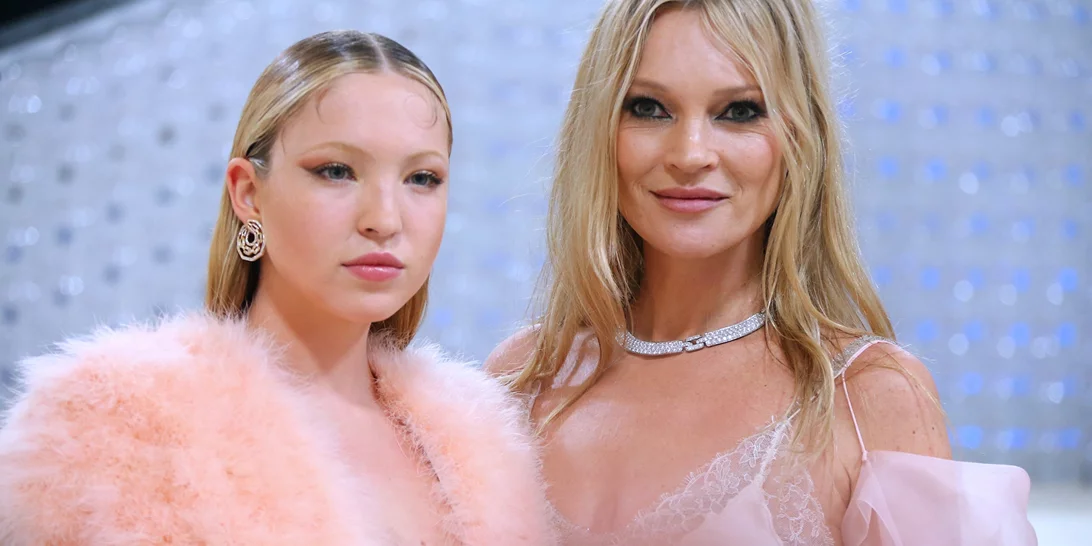 Kate Moss | | Με την κόρη της, Lila στο fashion show του Dior στο Παρίσι
