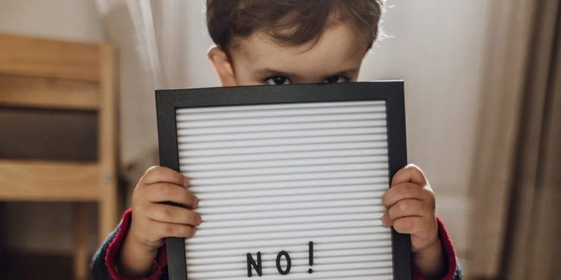 7 φράσεις για να μάθεις στα παιδιά σου να θέτουν όρια