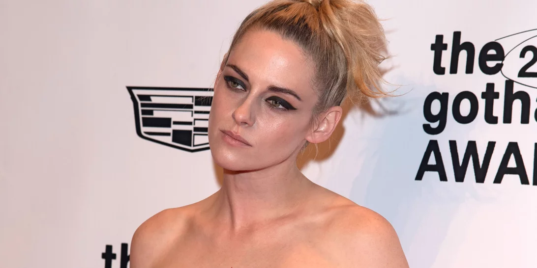 Η Kristen Stewart έκοψε τις αφέλειες που θα βλέπεις παντού φέτος