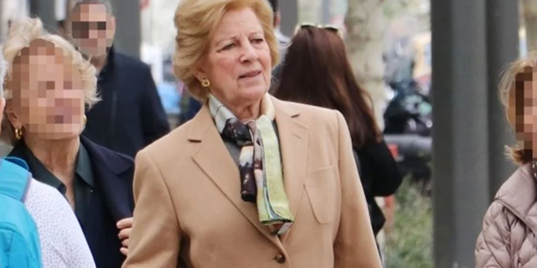 Άννα Μαρία | Κομψή στην Αθήνα μετά το ετήσιο μνημόσυνο του τέως βασιλιά Κωνσταντίνου στο Windsor