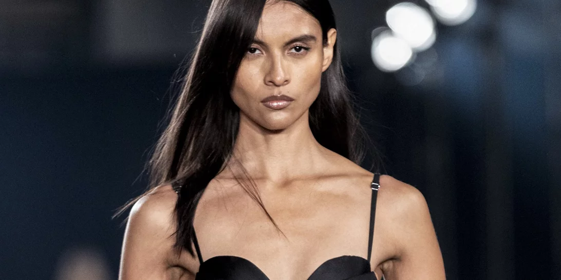 5 λαμπερά lip glosses για να υιοθετήσεις τη must-try τάση των disco lips