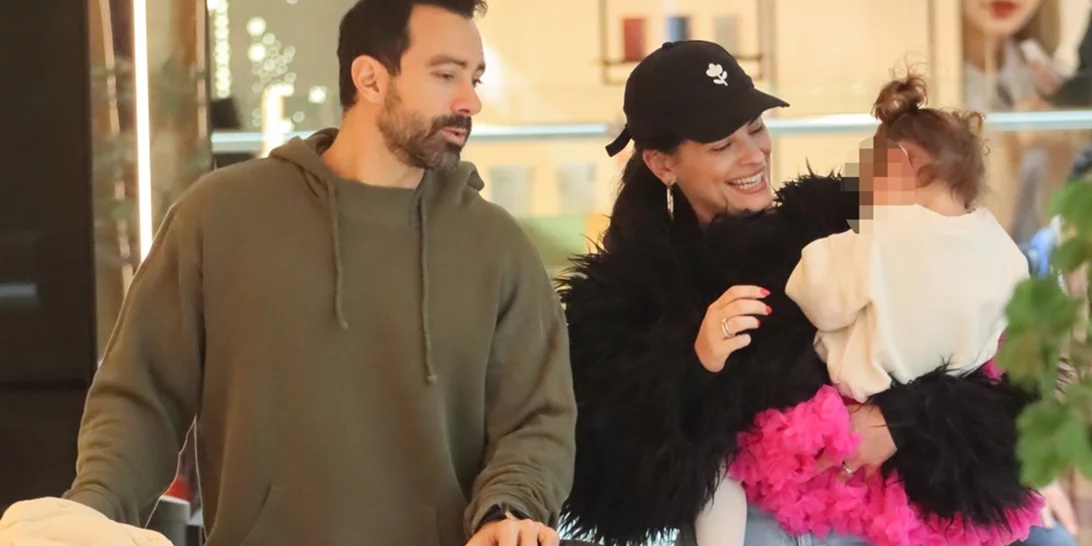 Σάκης Τανιμανίδης - Χριστίνα Μπόμπα | Όλο χαμόγελα με τις κόρες τους σε οικογενειακή εξόρμηση