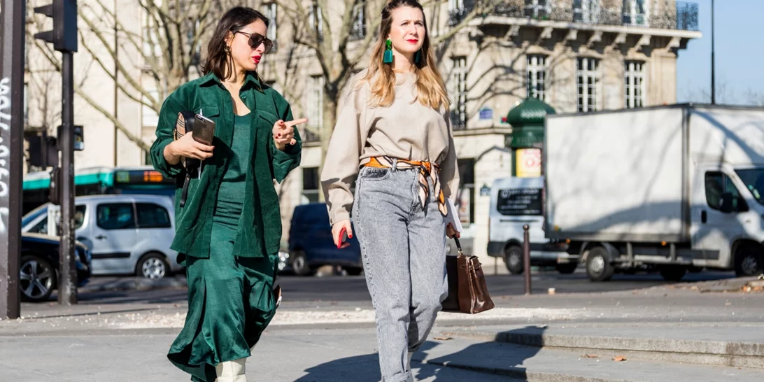 Layering | Το trend του Tik Tok που μάς διδάσκει πως θα είμαστε κομψές & ζεστές