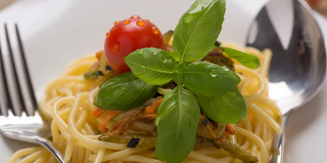 Βοηθούν τα κρύα μακαρόνια στο αδυνάτισμα; Περιέχουν λιγότερες θερμίδες;