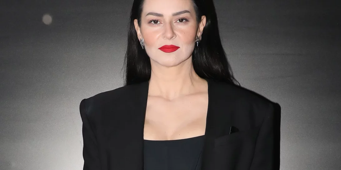 Ζενεβιέβ Μαζαρί | Φωτογραφίζεται αγκαλιά με τον Πάνο Ιωαννίδη στο νέο του εστιατόριο