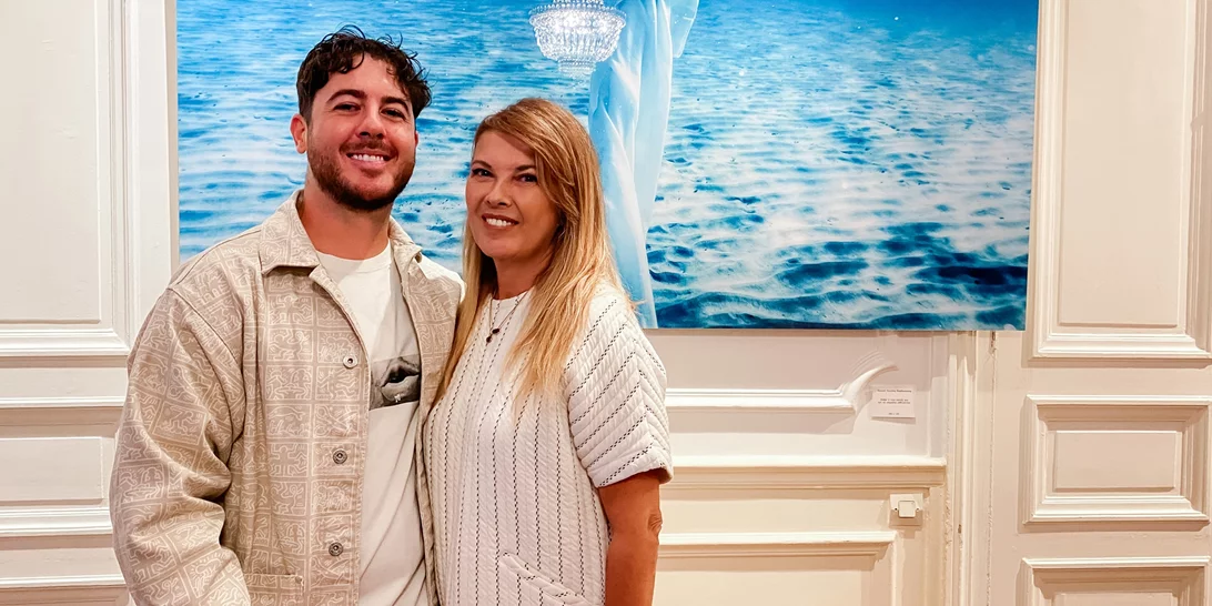 Μιχαήλ - Άγγελος Βαρθακούρης | Ο μεγάλος γιος της Σοφίας Αλιμπέρτη με τη σύντροφό του στη Χίο