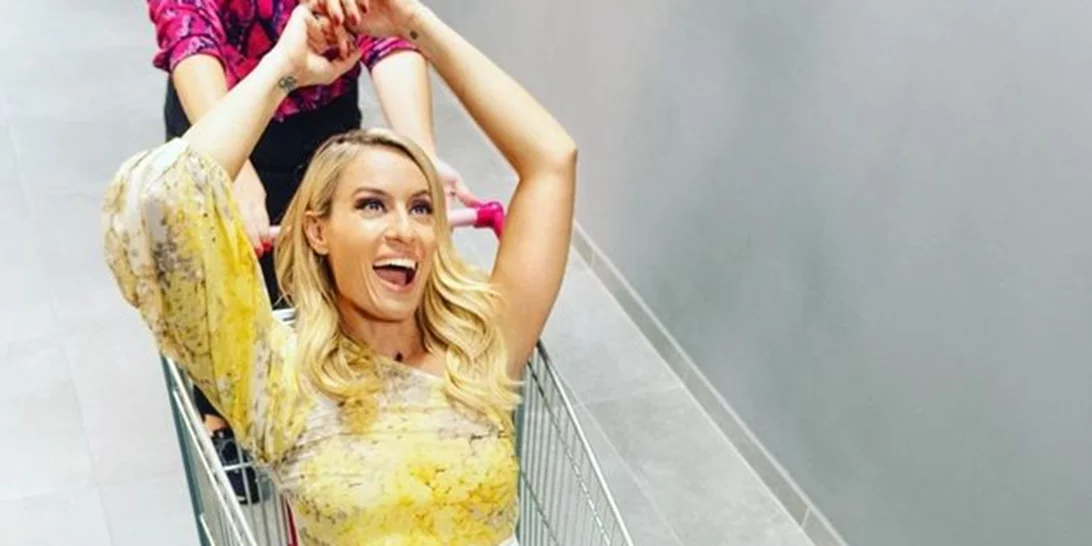 Ελεονώρα Μελέτη | "Η γιαγιά εμφανίστηκε στο νοσοκομείο με λεοπάρ ρόμπα, κόκκινο μακρύ νύχι κ κοσμήματα"