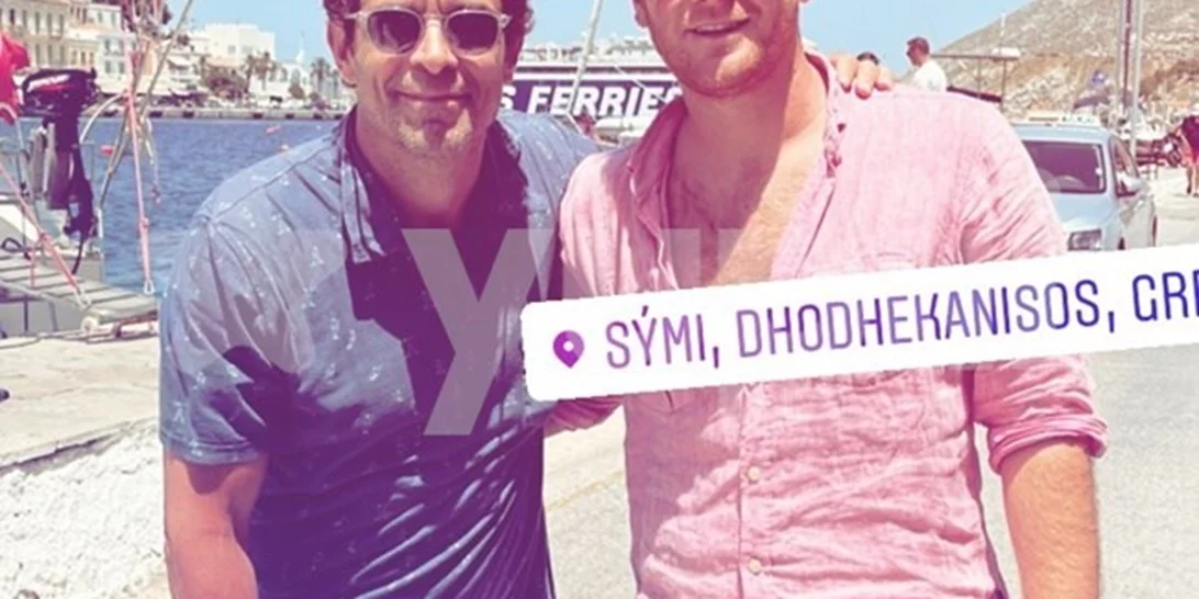 James Καφετζής - Κωνσταντίνος Μαρκουλάκης | Ποζάρουν μαζί στη Σύμη