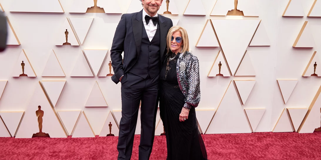 Oι stars του Hollywood που δεν κάνουν χωρίς...τη μαμά τους